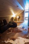 TV-stue i andre etasje med mulighet for tilkobling via Chromecast og Playstation 3